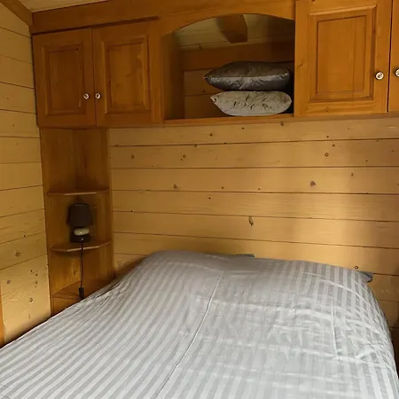 Roulottes Des Combrailles Appartement